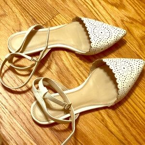 Laser cut flats with strap